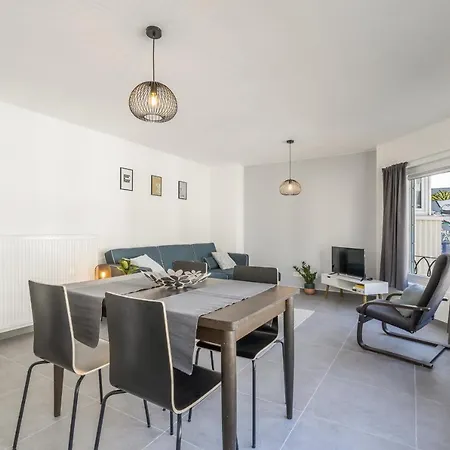 Delightful Family At Only 50 Meters From The Beach / Panne A Cote